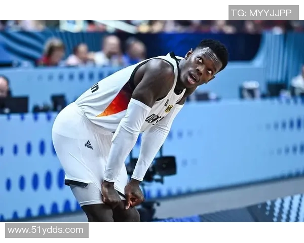 丹尼斯施罗德的篮球之路与未来展望：从天赋到成就的蜕变之旅